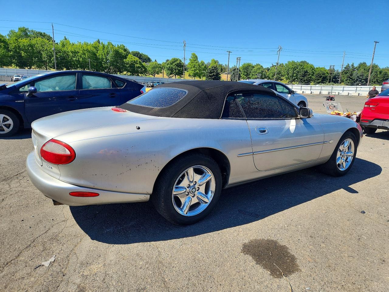 1999 Jaguar Xk8 Silver vin: SAJGX2049XC041200