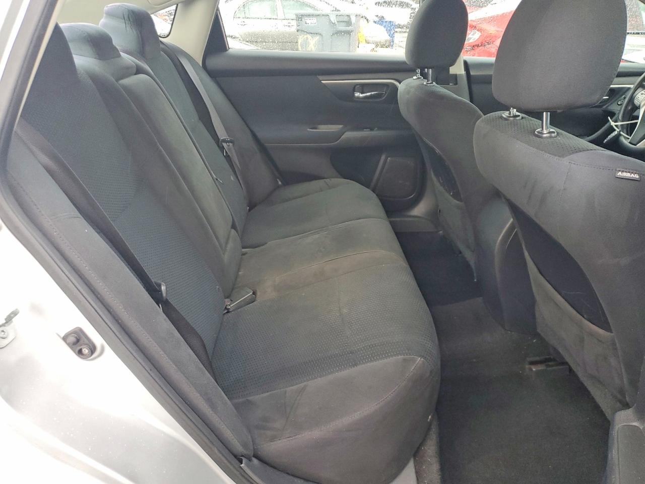 2015 Nissan Altima 2.5 S Серебряный vin: 1N4AL3AP0FC209891