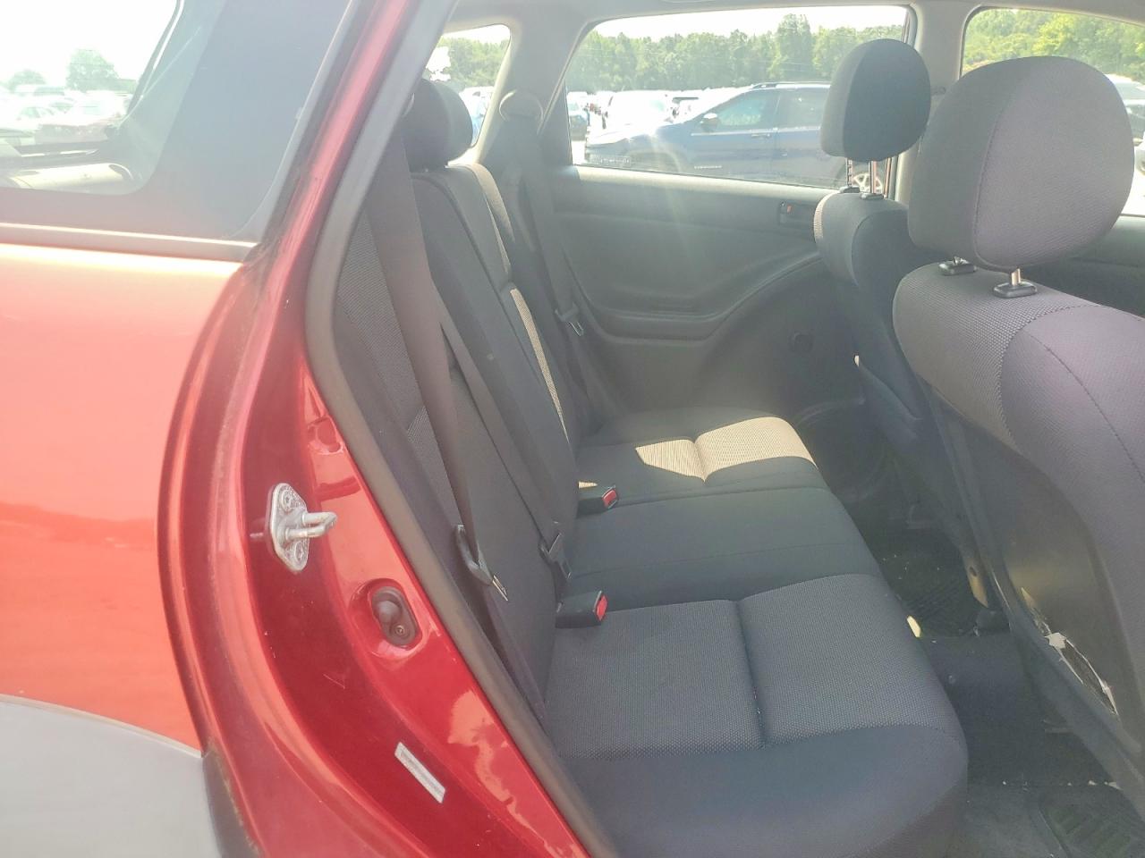 2004 Pontiac Vibe Red vin: 5Y2SL62844Z432467