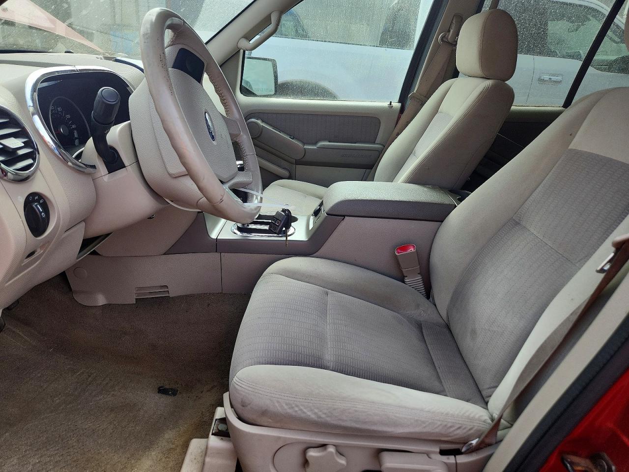 2007 Ford Explorer Xlt Red vin: 1FMEU73EX7UA82232