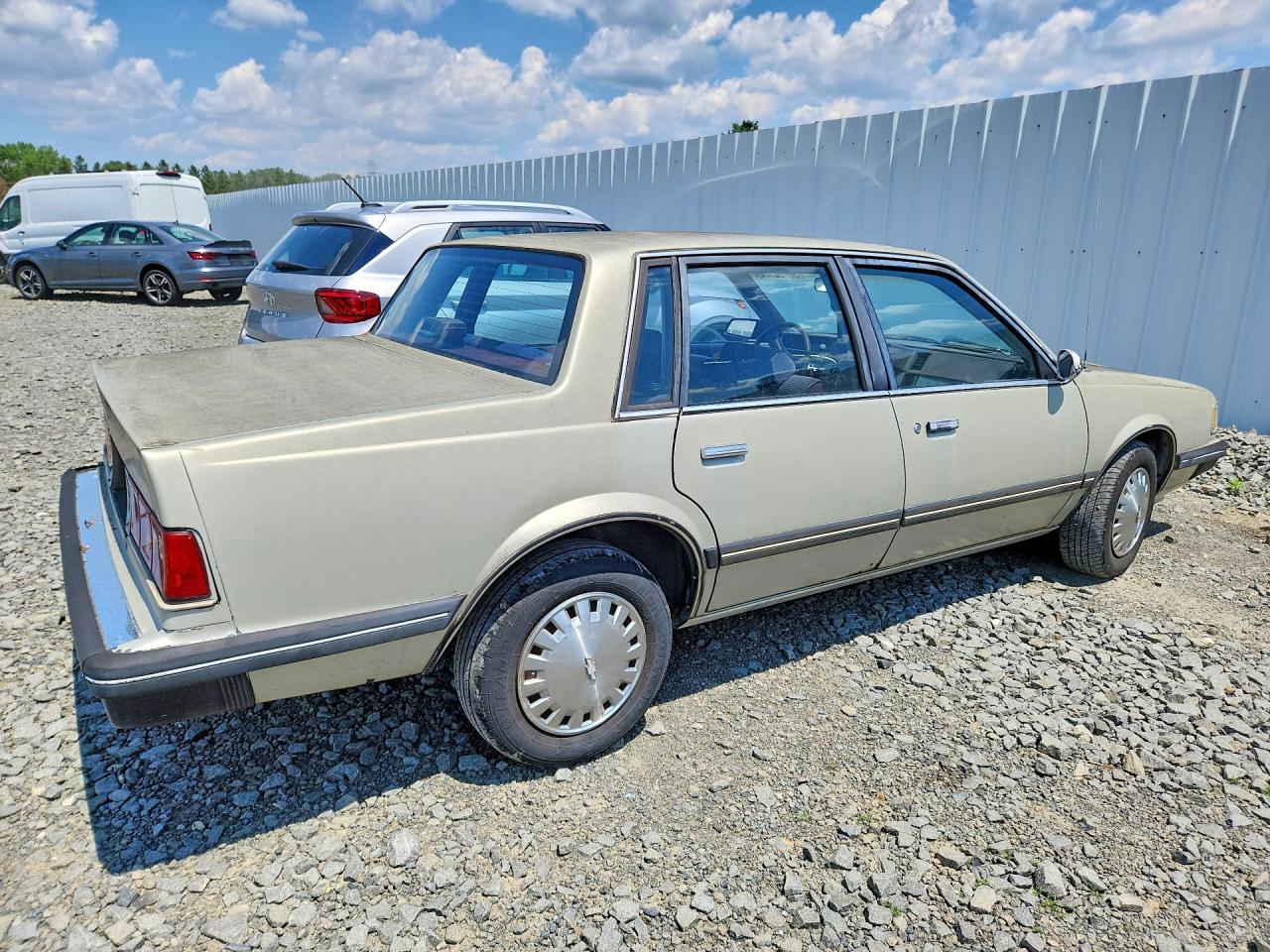 1986 Chevrolet Celebrity Silver vin: 2G1AW19R9G1210582
