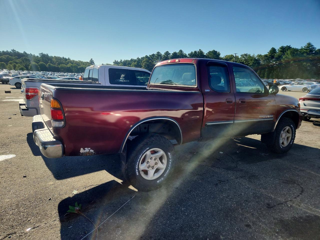 2004 Toyota Tundra Sr5 Red vin: 5TBBN44174S434402
