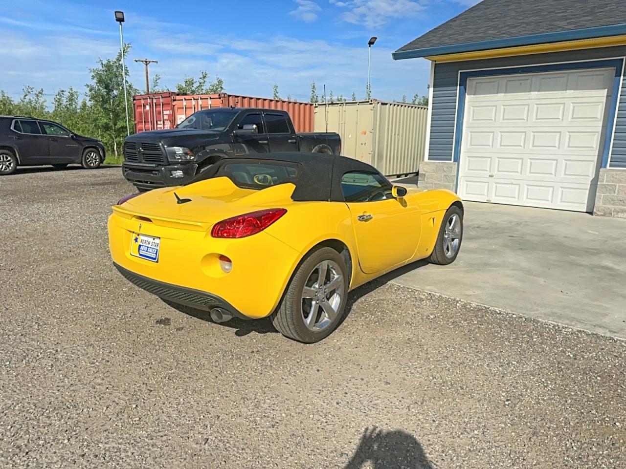 2007 Pontiac Solstice Yellow vin: 1G2MB35B07Y139892