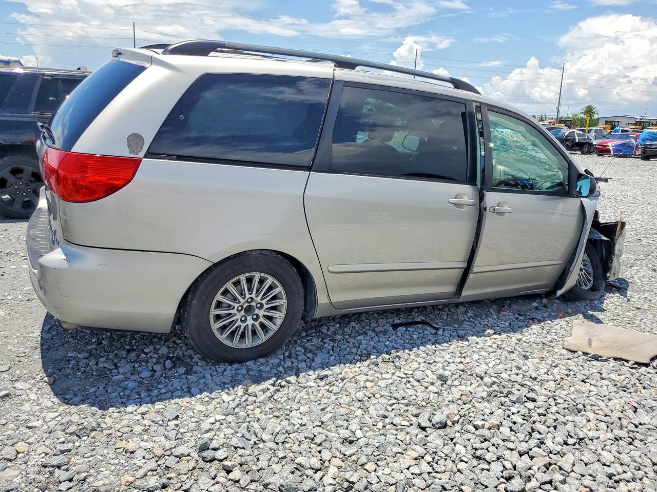 2006 Toyota Sienna Le 7 Passenger Серебряный vin: 5TDZA23C96S454114