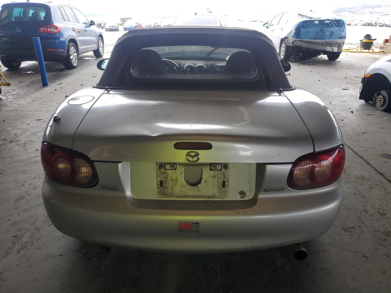 2005 Mazda Mx-5 Miata Base Silver vin: JM1NB353750413044