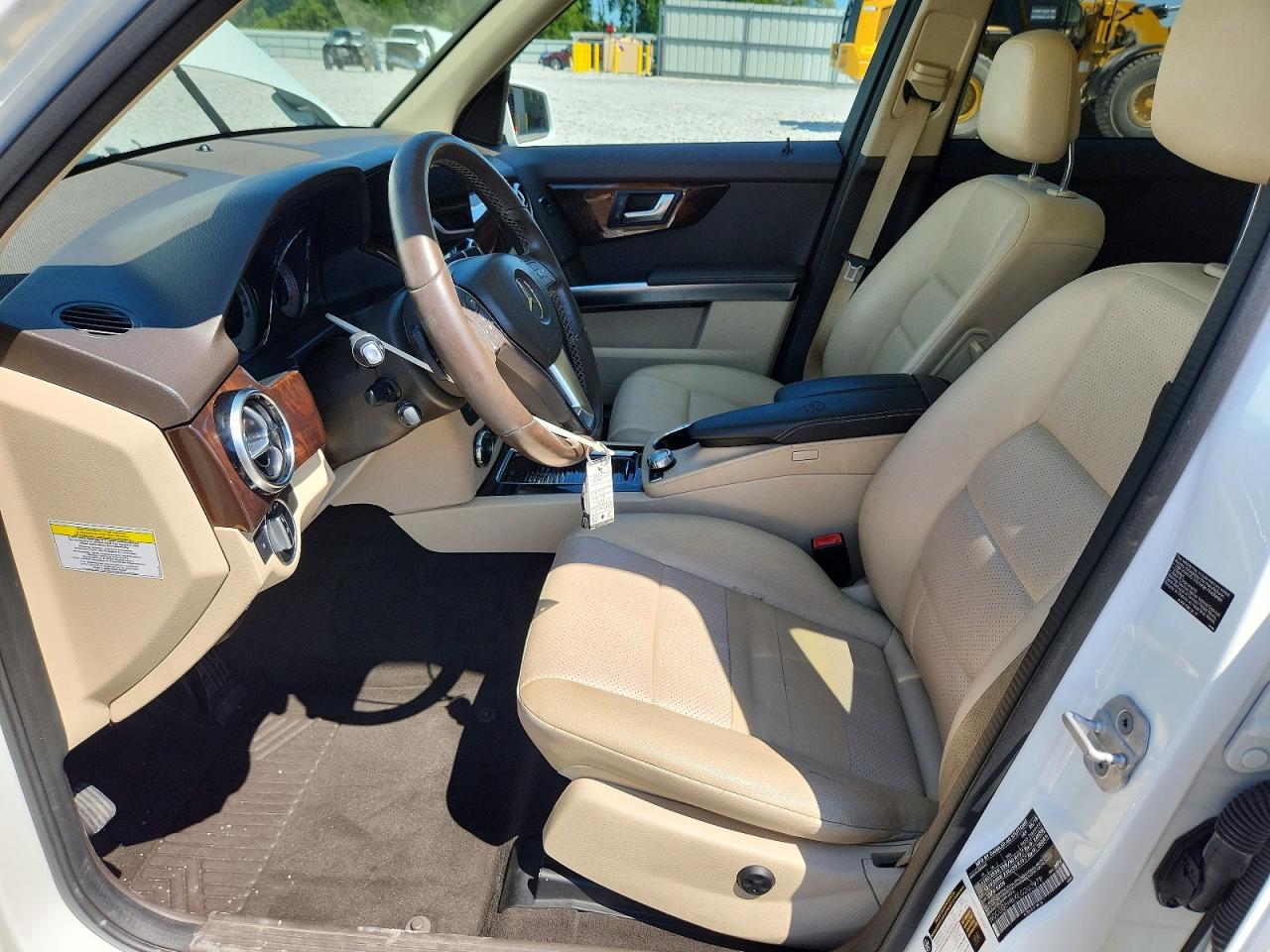 2014 Mercedes-benz Glk 350 White vin: WDCGG5HBXEG202978