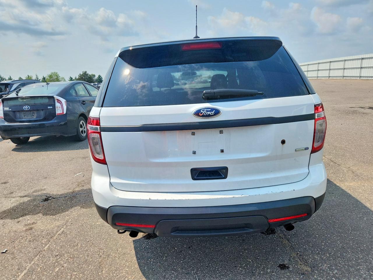 2014 Ford Explorer Police Interceptor White vin: 1FM5K8AR7EGA09381