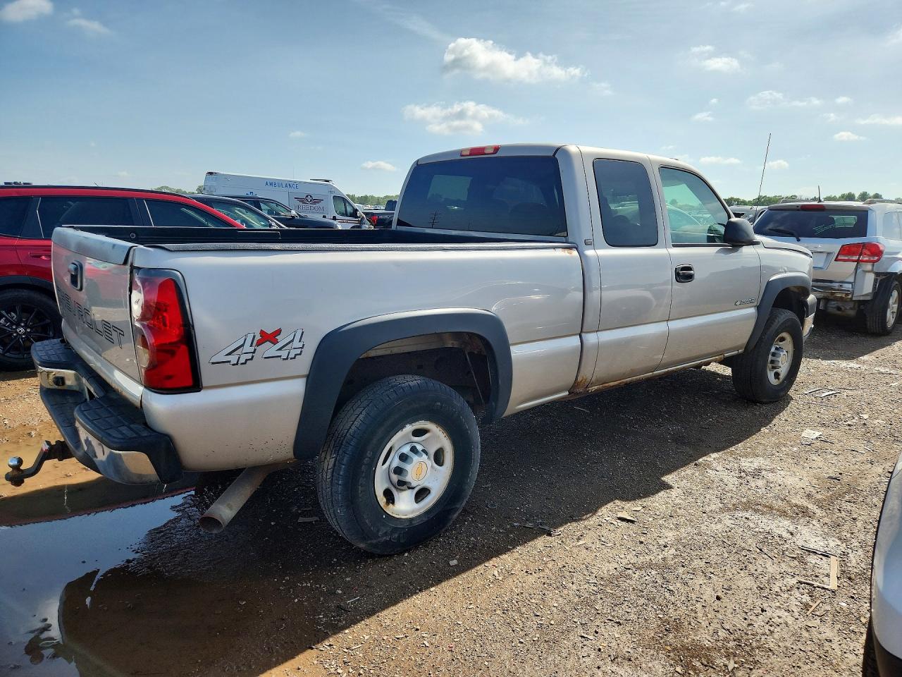 2005 Chevrolet Silverado K2500 Heavy Duty Бежевый vin: 1GCHK29U65E206397