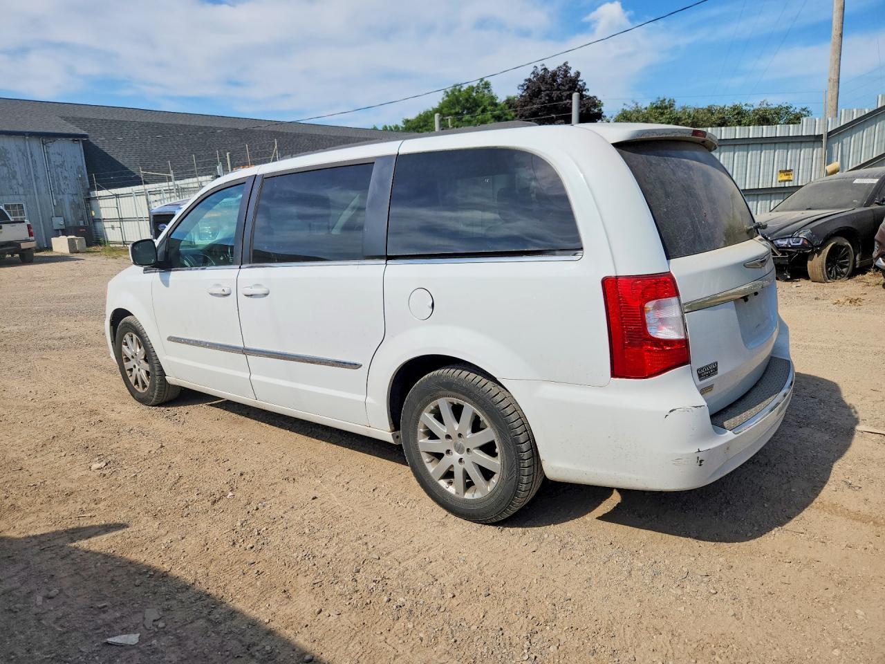 2014 Chrysler Town & Country Touring White vin: 2C4RC1BG4ER158191