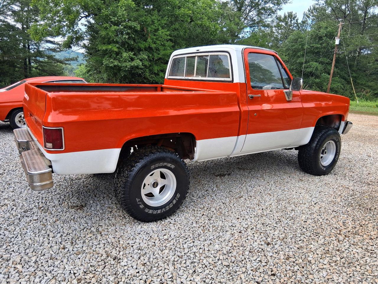 1984 Gmc K1500 Two Tone vin: 2GTEK14H6E1504439