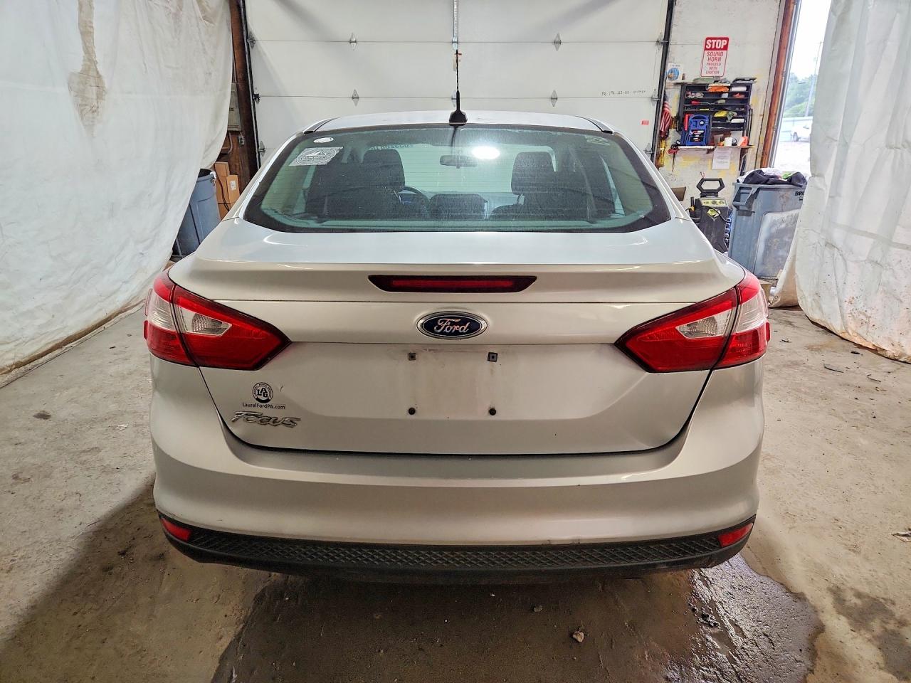 2013 Ford Focus S Silver vin: 1FADP3E26DL350638