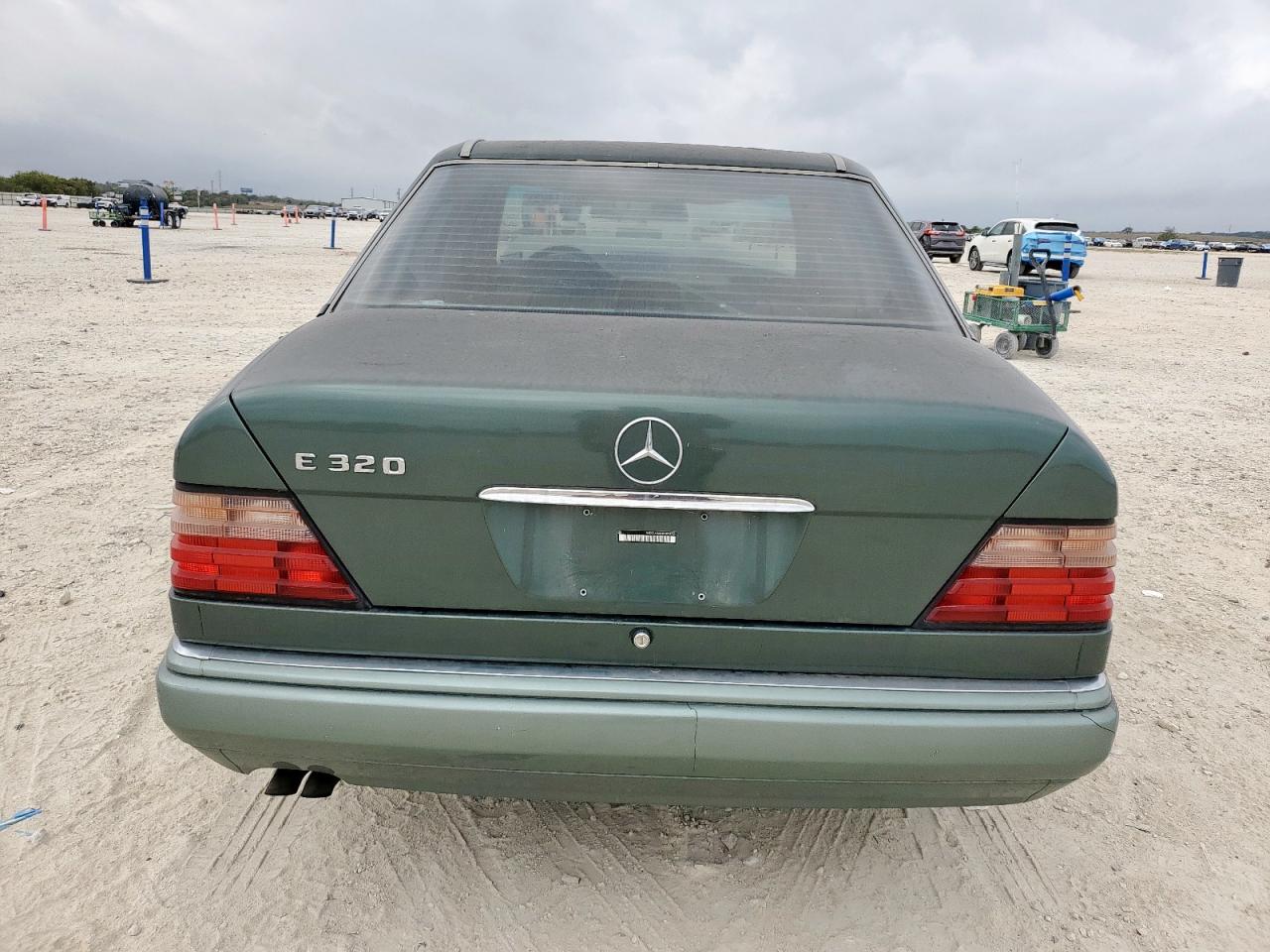 1994 Mercedes-benz E 320 Green vin: WDBEA32E0RC093755