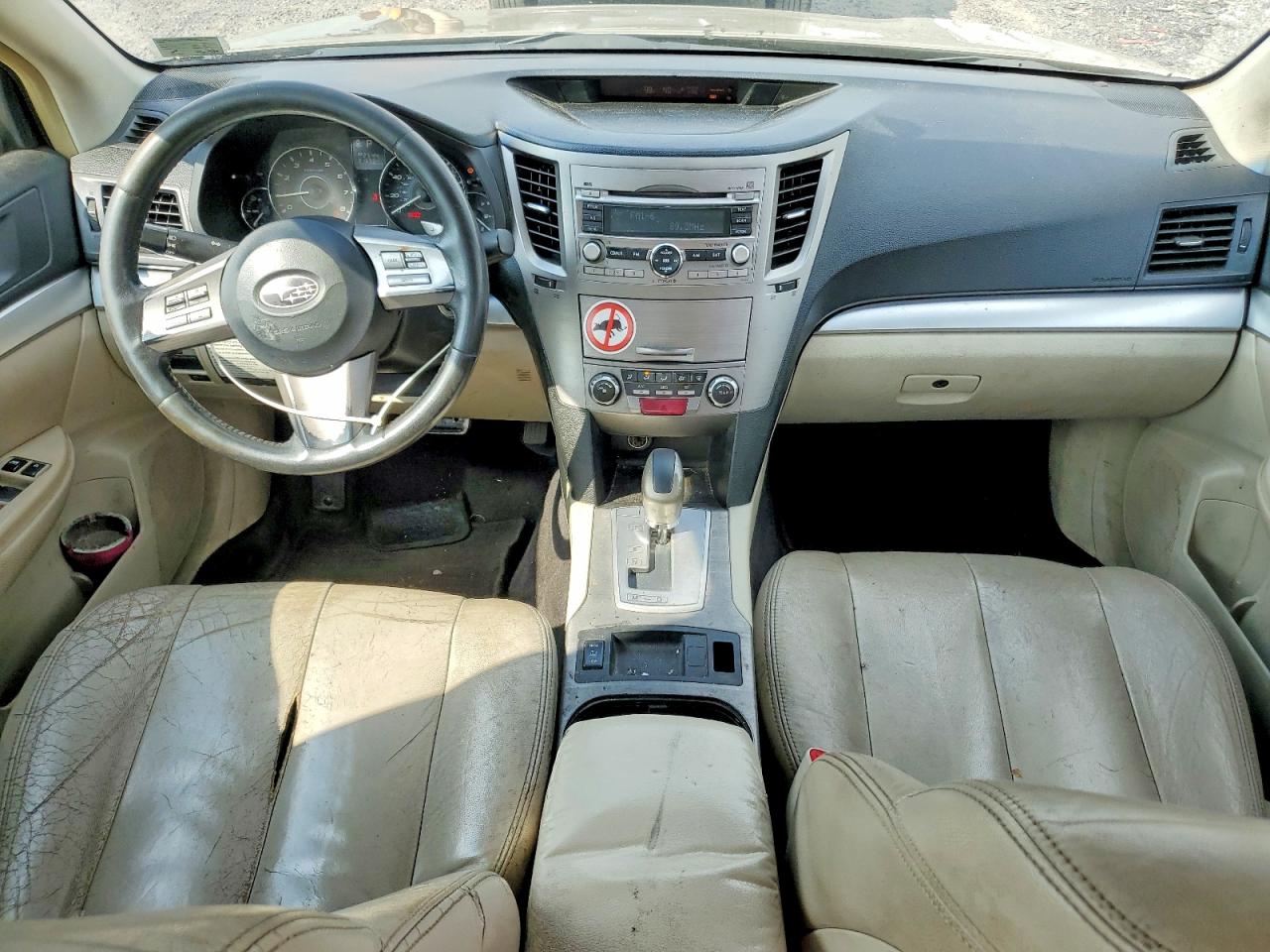 2010 Subaru Legacy 2.5i Premium Золотой vin: 4S3BMCG69A3224683