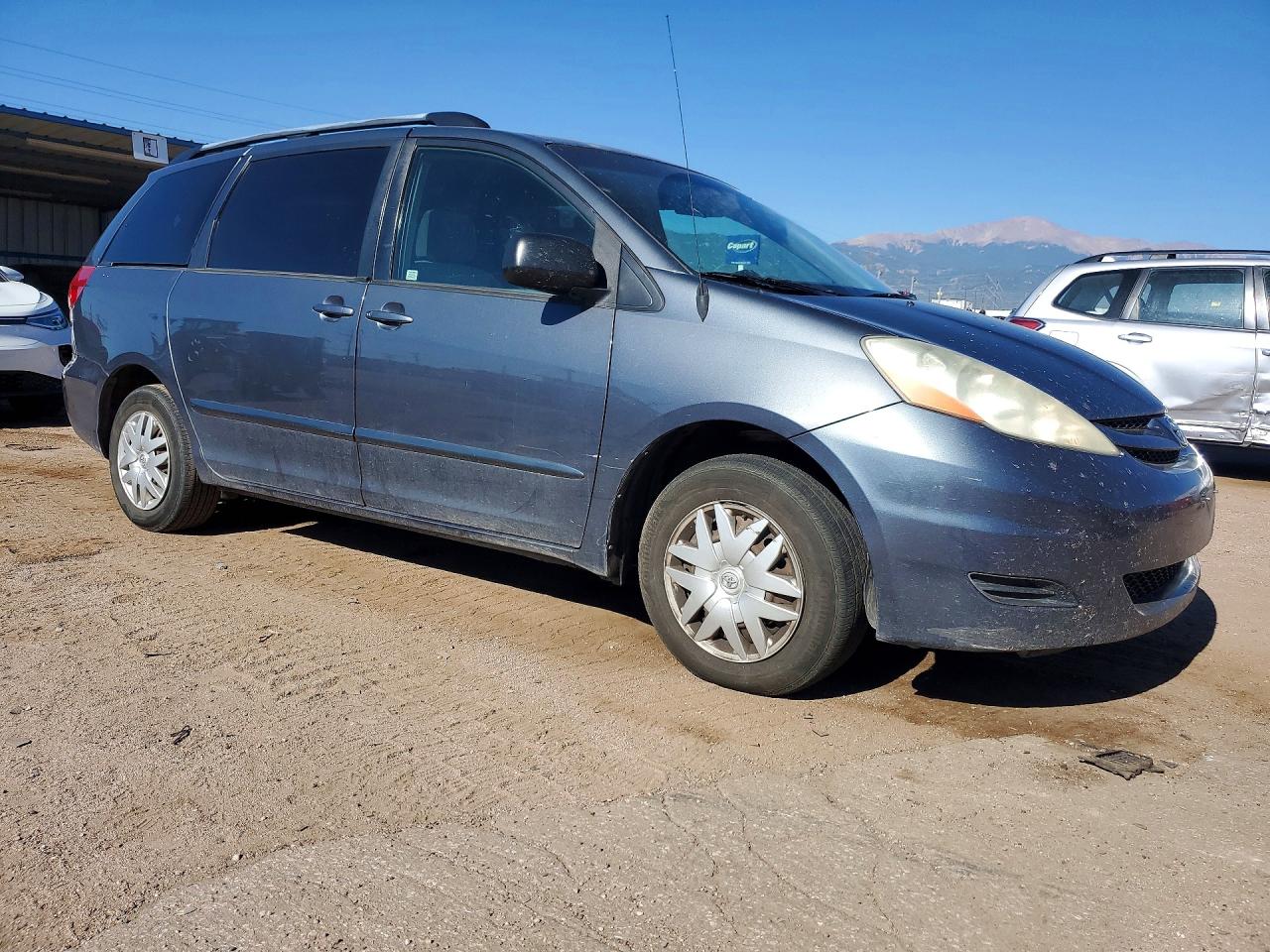 2008 Toyota Sienna Le 8-passenger Charcoal vin: 5TDZK23C18S194775