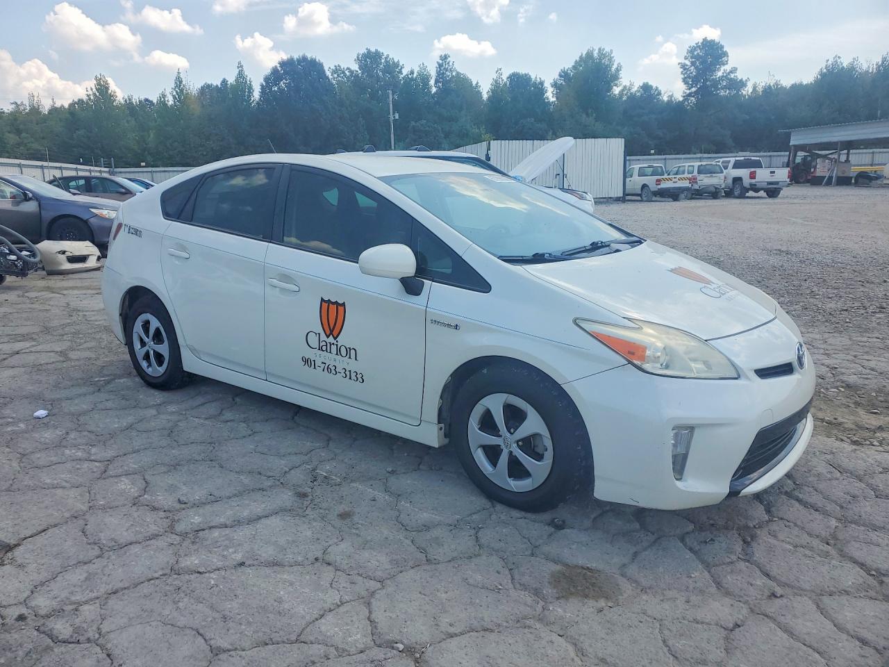 2015 Toyota Prius Two White vin: JTDKN3DU8F1988219
