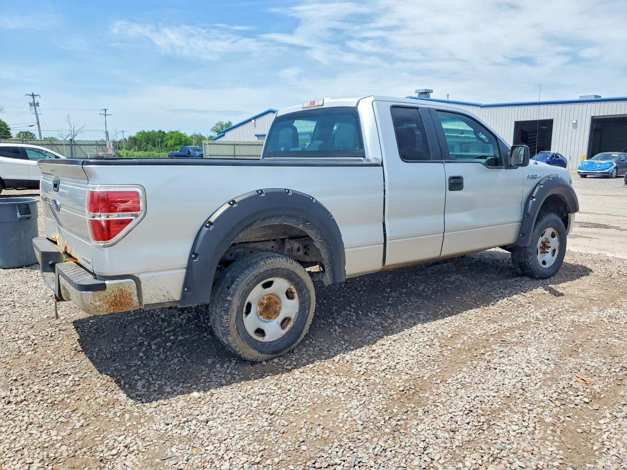 2014 Ford F150 Super Cab Silver vin: 1FTFX1EF2EFB58532