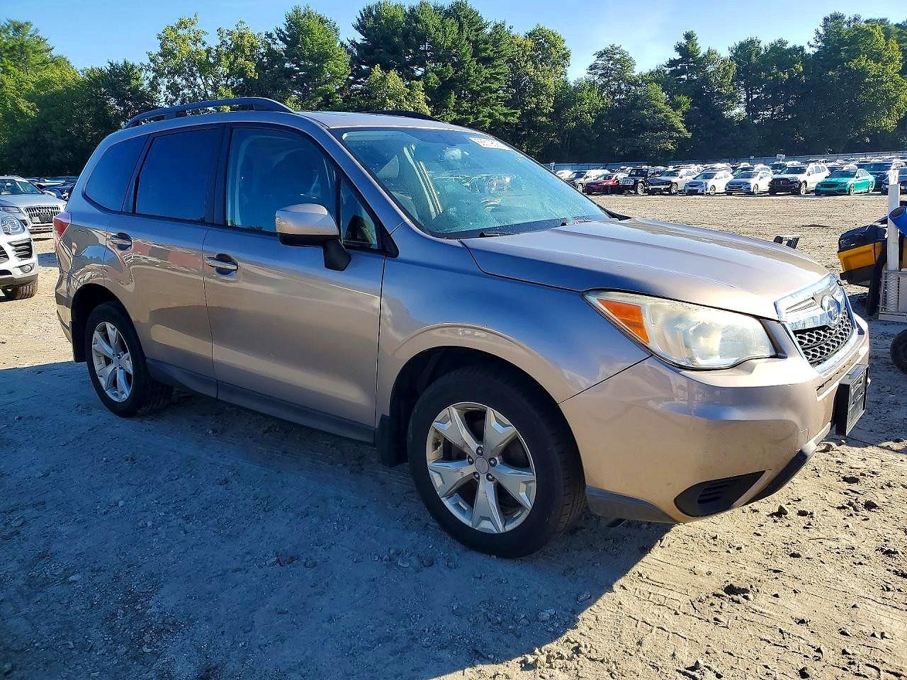 2014 Subaru Forester 2.5i Premium Tan vin: JF2SJAEC9EH539211