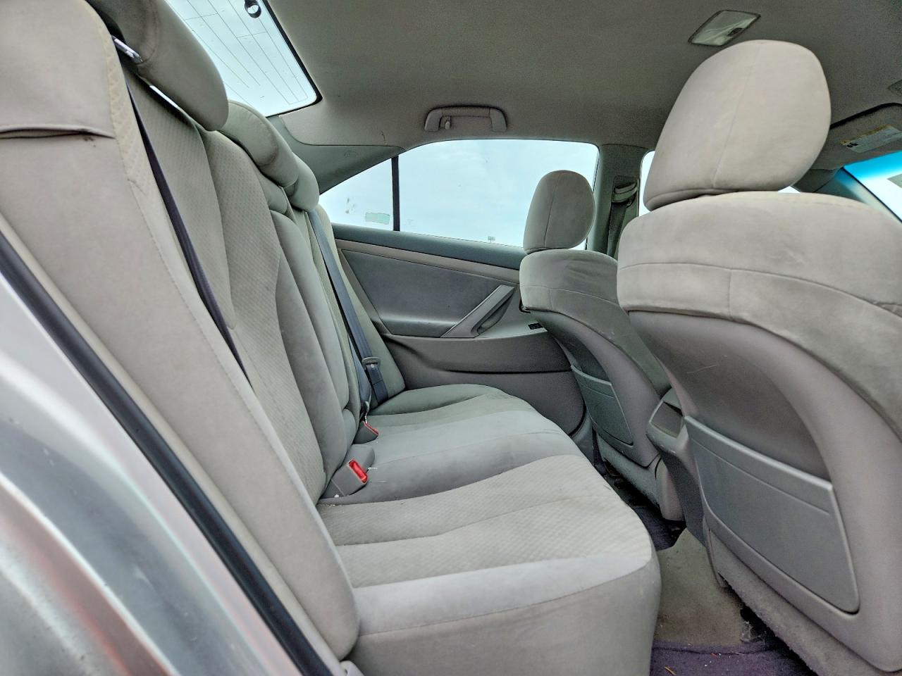 2009 Toyota Camry Le Silver vin: 4T1BE46K79U315972