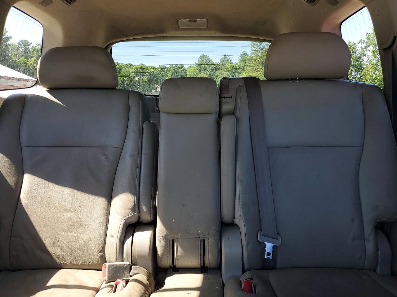 2008 Toyota Highlander Hybrid Limited White vin: JTEEW44A882001505