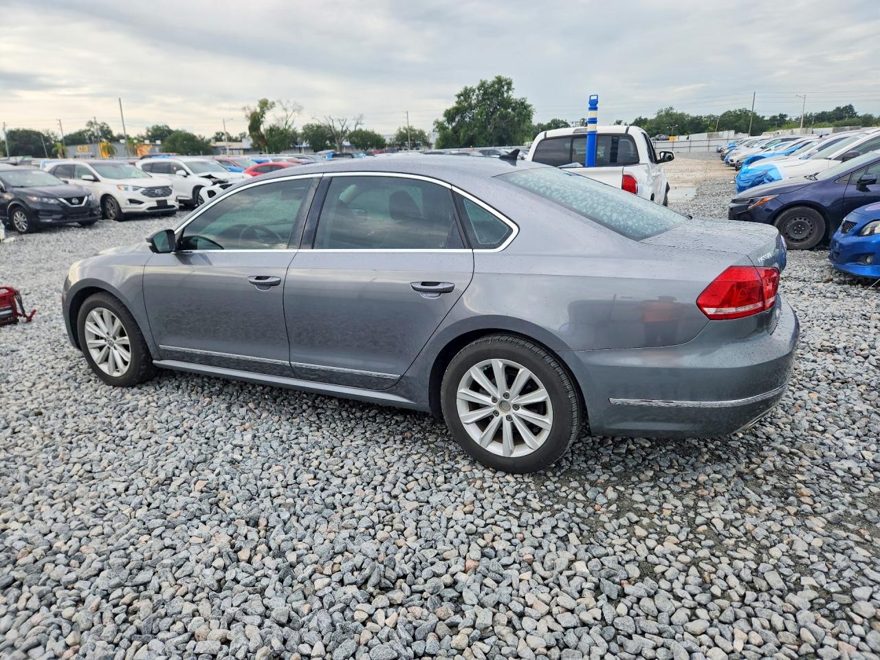 2013 Volkswagen Passat Sel Gray vin: 1VWCH7A31DC021237