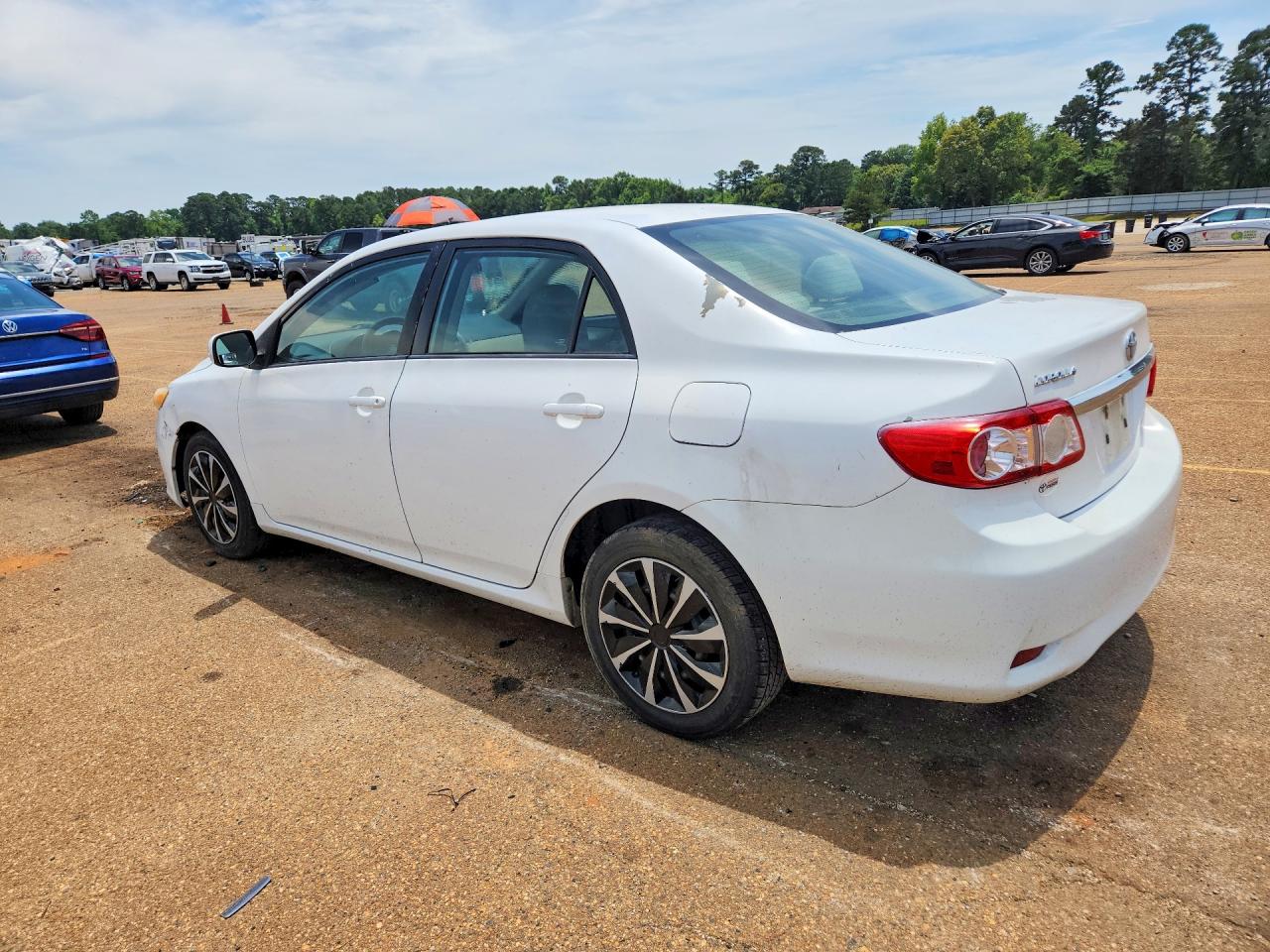 2012 Toyota Corolla Le White vin: 5YFBU4EE6CP048220