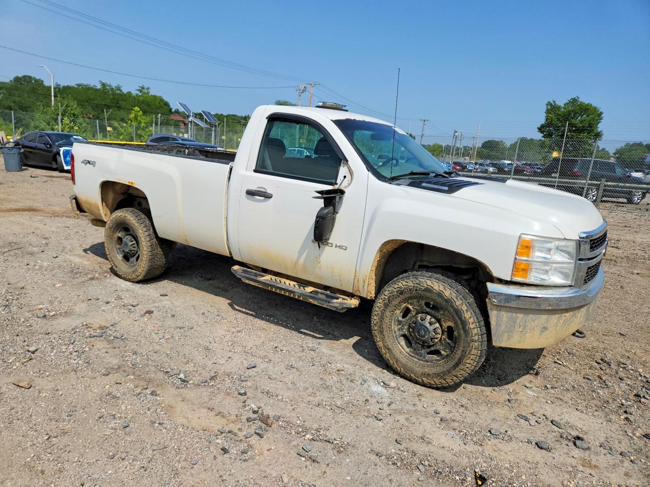 2013 Chevrolet Silverado K2500 Heavy Duty White vin: 1GC0KVCG1DF232044