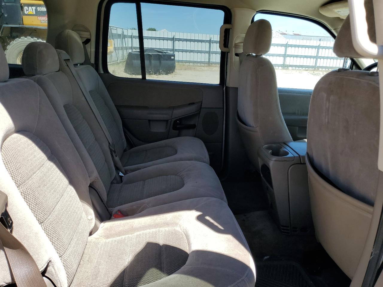 2005 Ford Explorer Xlt Tan vin: 1FMZU73E85ZA18224