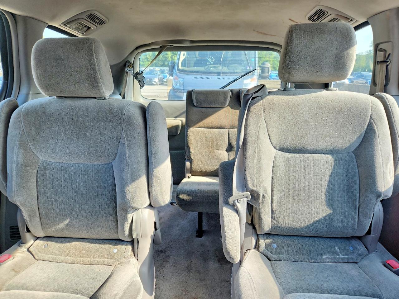 2005 Toyota Sienna Ce 7 Passenger Silver vin: 5TDZA23C25S375978
