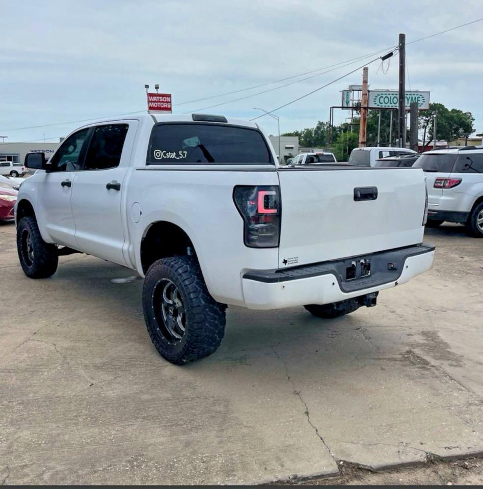 2010 Toyota Tundra Crewmax Sr5 White vin: 5TFEY5F12AX089591