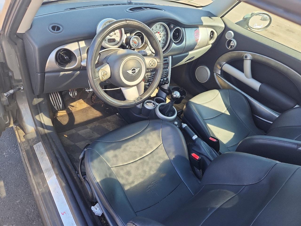 2004 Mini Cooper S Gray vin: WMWRE33494TD85071