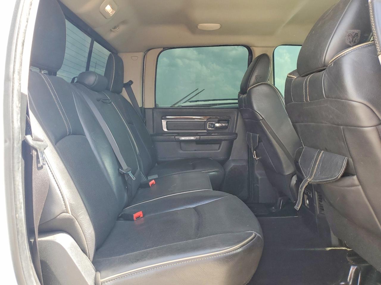 2014 Ram 1500 Longhorn White vin: 1C6RR7WT3ES187809