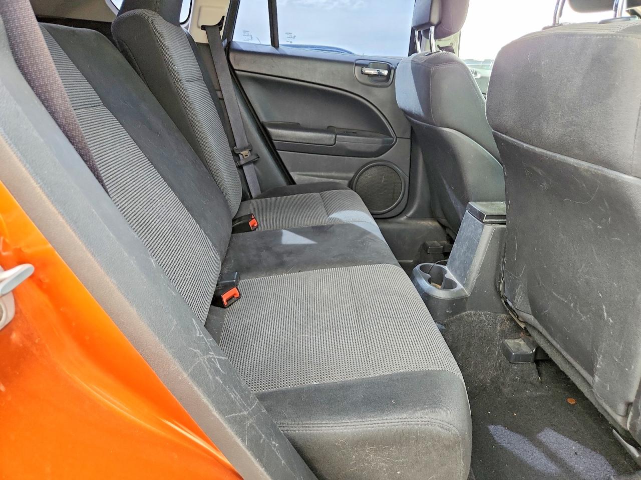 2011 Dodge Caliber Heat Orange vin: 1B3CB5HA8BD298215