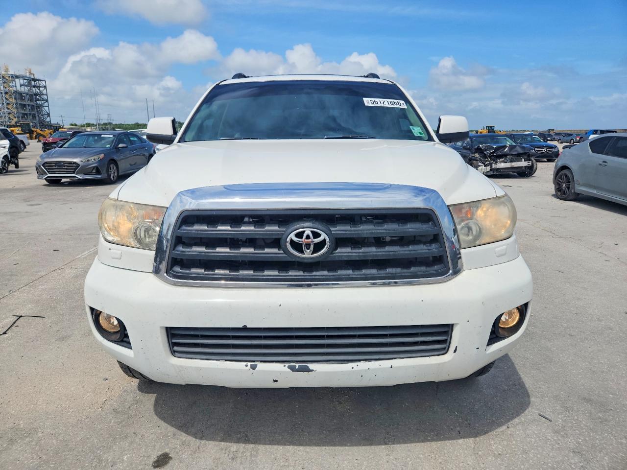 2011 Toyota Sequoia Sr5 Белый vin: 5TDZM5G14BS003085