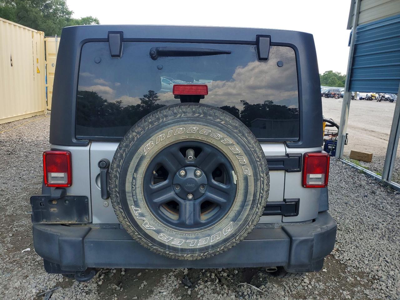 2018 Jeep Wrangler Unlimited Sport Silver vin: 1C4BJWKG7JL830610