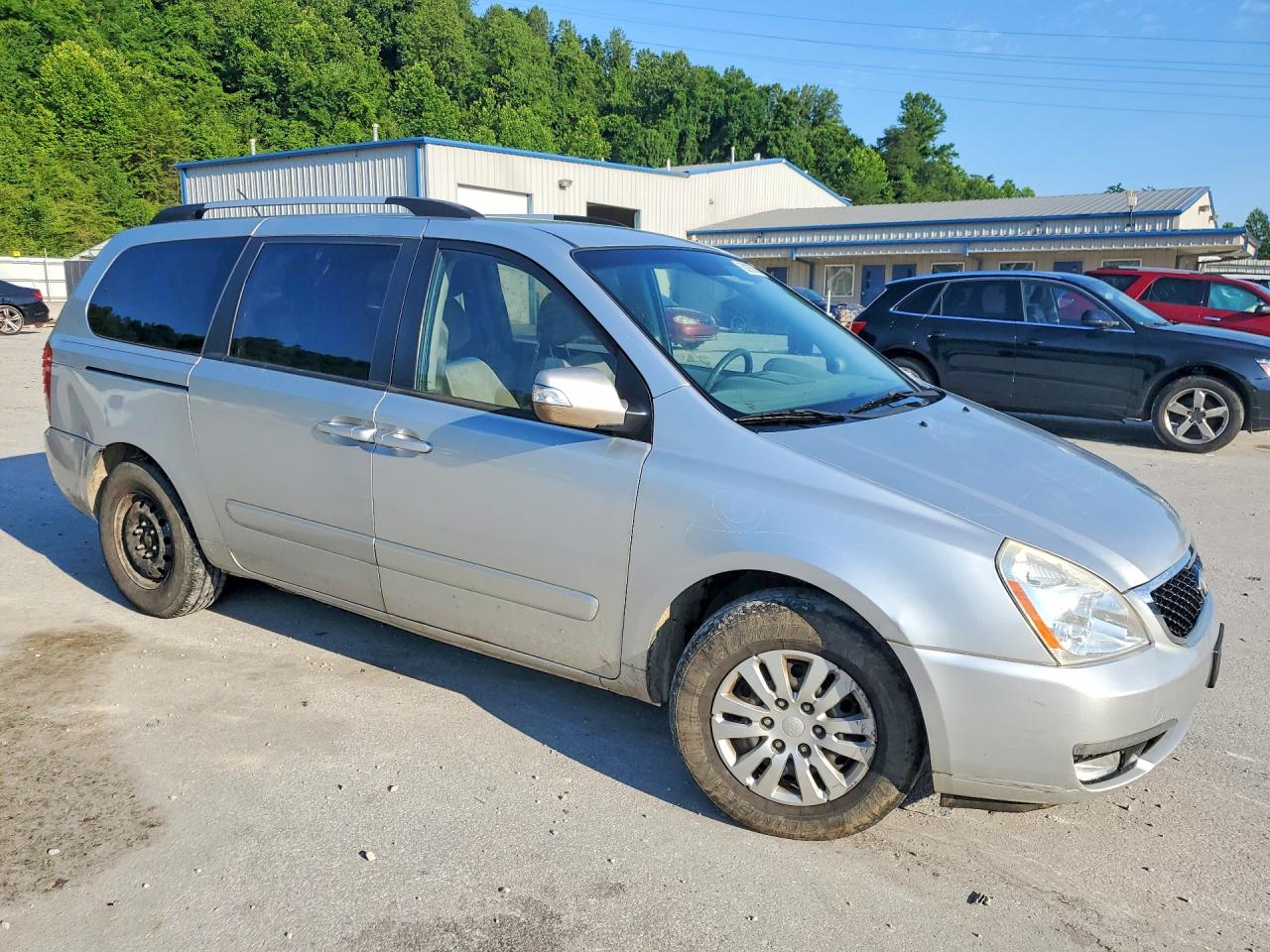 2014 Kia Sedona Lx Silver vin: KNDMG4C75E6538758