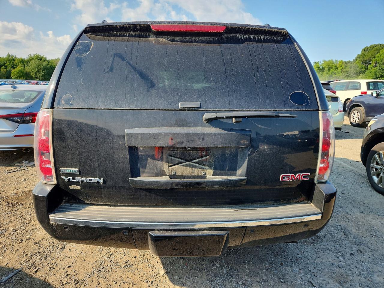 2010 Gmc Yukon Denali Black vin: 1GKUKEEF8AR252263