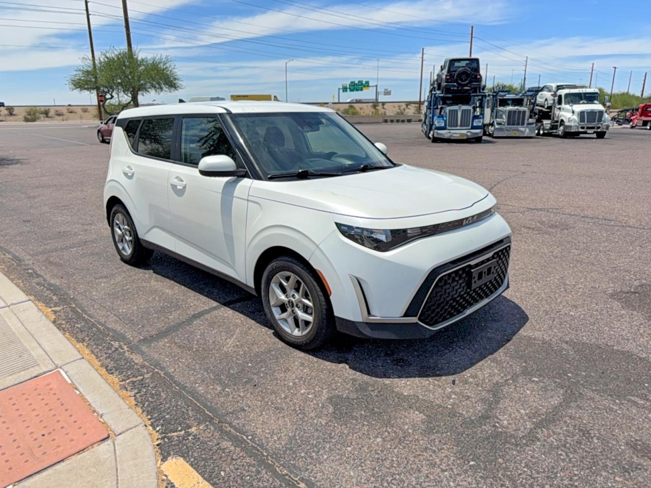 2023 Kia Soul Lx White vin: KNDJ23AU7P7877409