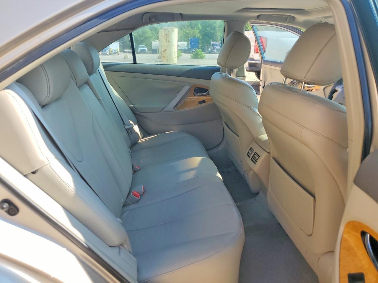 2007 Toyota Camry Xle V6 Gold vin: 4T1BK46KX7U522295