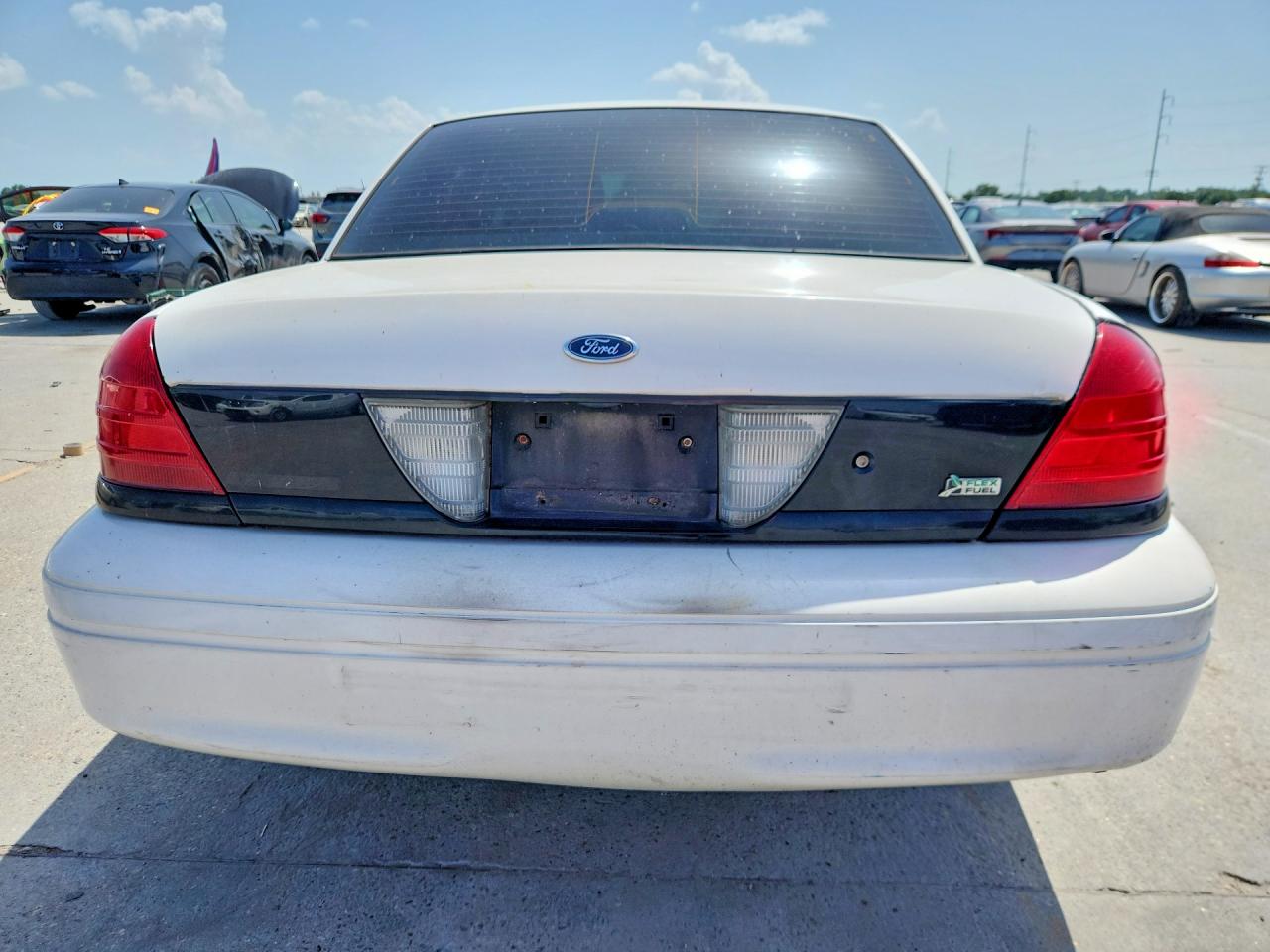 2011 Ford Crown Victoria Police Interceptor White vin: 2FABP7BV5BX128962