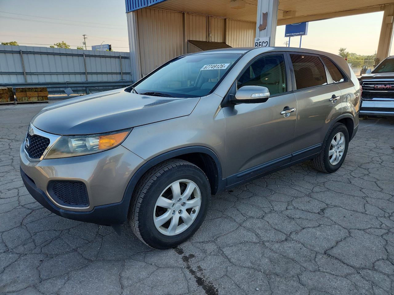 2011 Kia Sorento Lx Серебряный vin: 5XYKT3A18BG046049