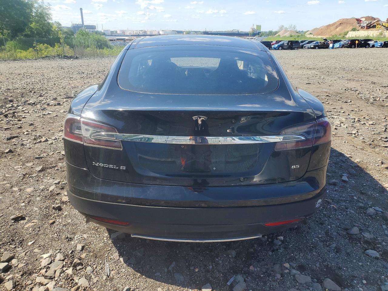 2013 Tesla Model S Черный vin: 5YJSA1CN1DFP12575