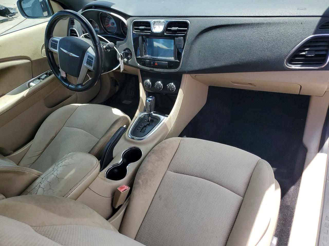 2012 Chrysler 200 Touring White vin: 1C3BCBEB8CN254122