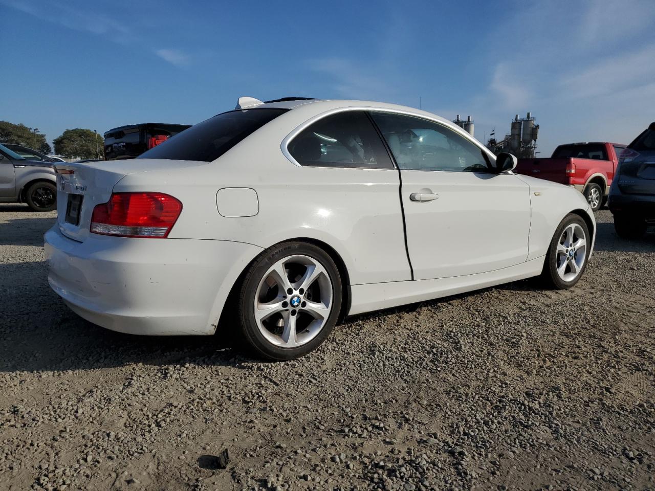 2009 Bmw 128 I White vin: WBAUP93569VF49274