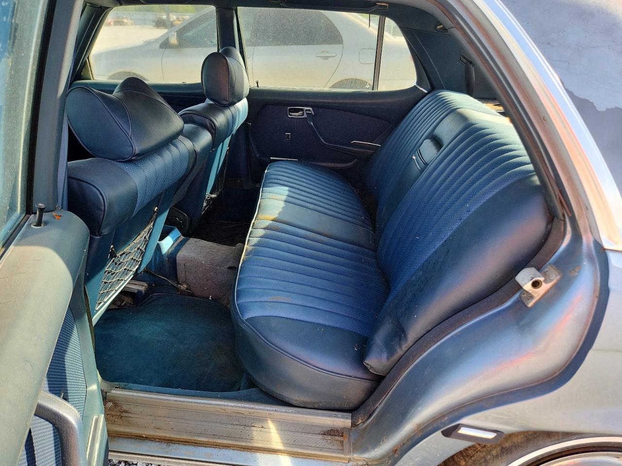 1975 Mercury 450 Sel Rwd 4.5 8 Gasoline Silver vin: 11603312036508