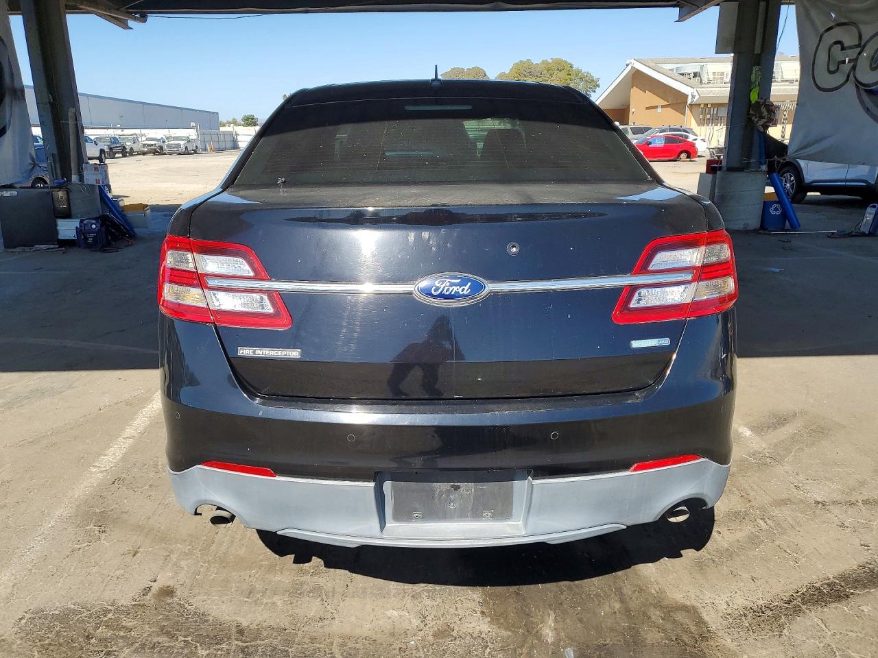 2015 Ford Taurus Police Interceptor Черный vin: 1FAHP2MK8FG163782