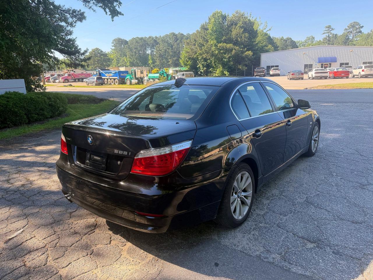 2010 Bmw 528 Xi Black vin: WBANV1C50AC159960
