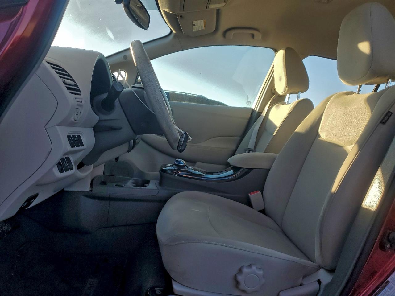 2011 Nissan Leaf Sv Красный vin: JN1AZ0CP7BT003422