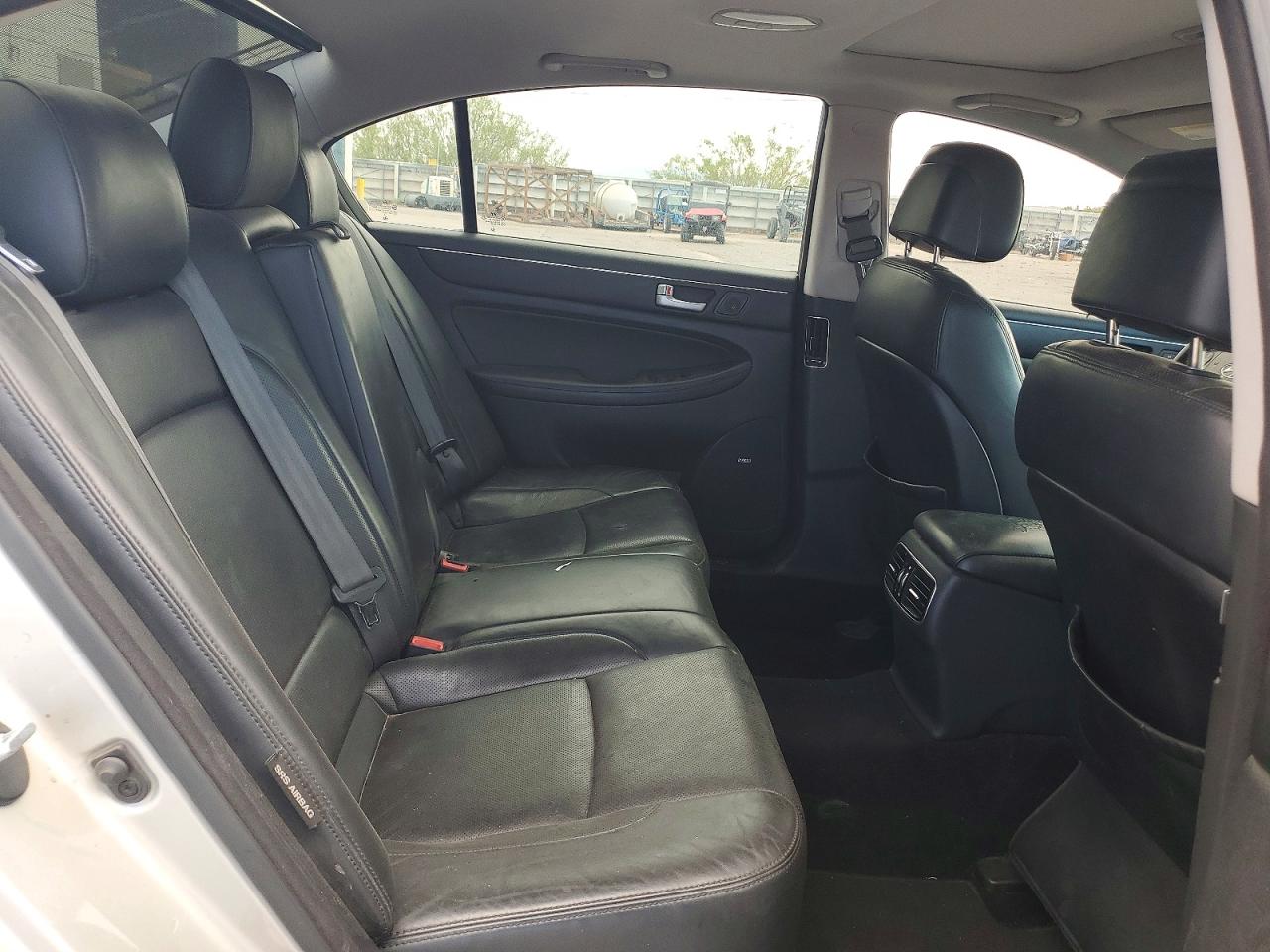 2012 Hyundai Genesis 5.0l Silver vin: KMHGC4DH8CU192757