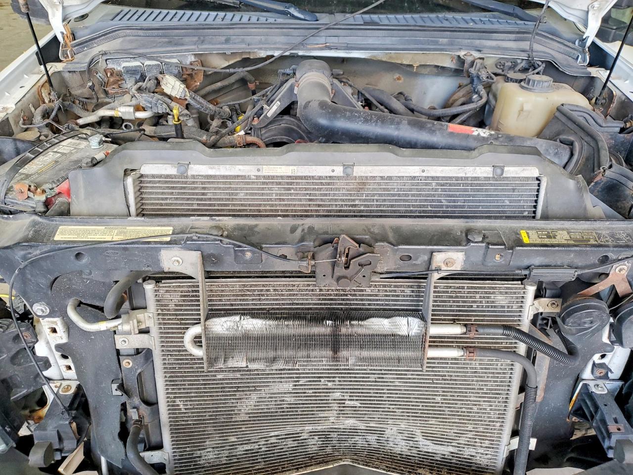 2010 Ford F250 Super Duty White vin: 1FTSX2B56AEB32502