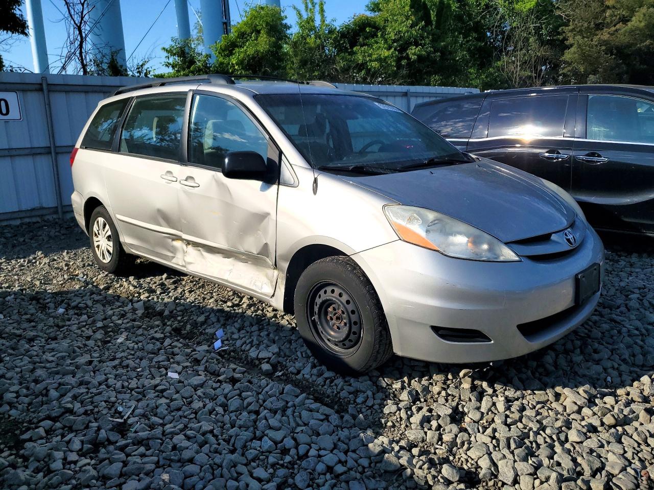 2009 Toyota Sienna Ce 7-passenger Серебряный vin: 5TDZK23C69S280617